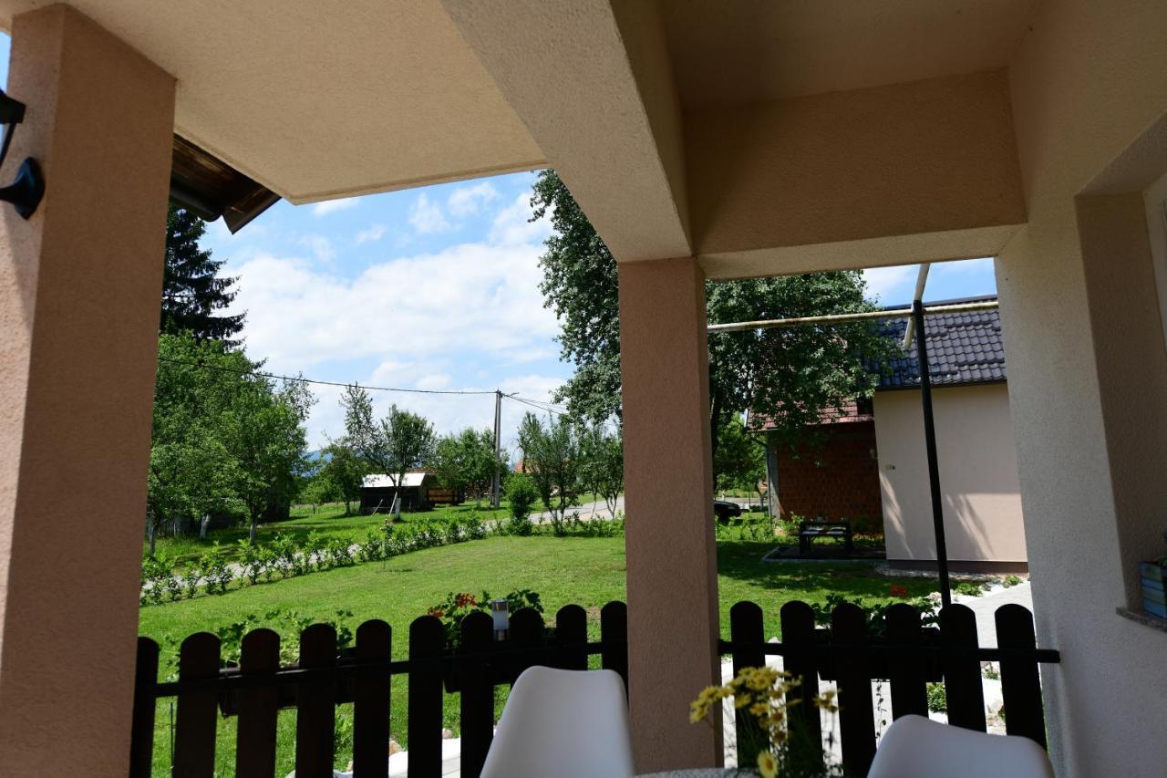 Green Linden Rakovica Exterior foto